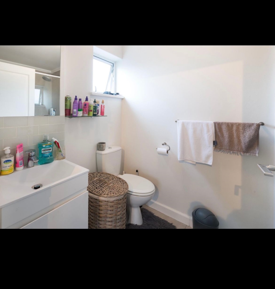 To Let 2 Bedroom Property for Rent in Kenilworth Western Cape